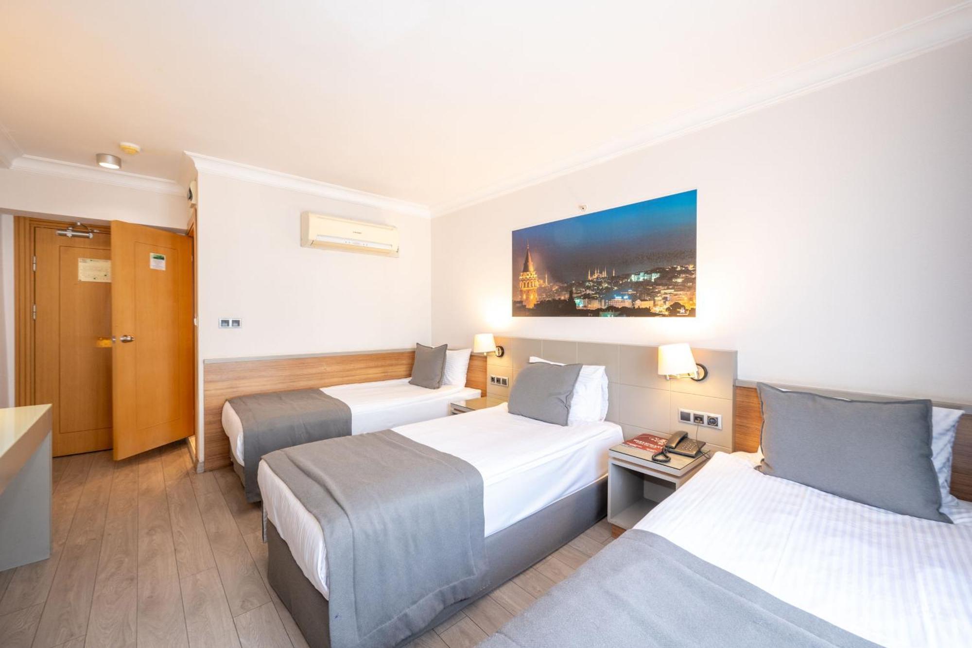 Triple Room,1624750514:JPEG